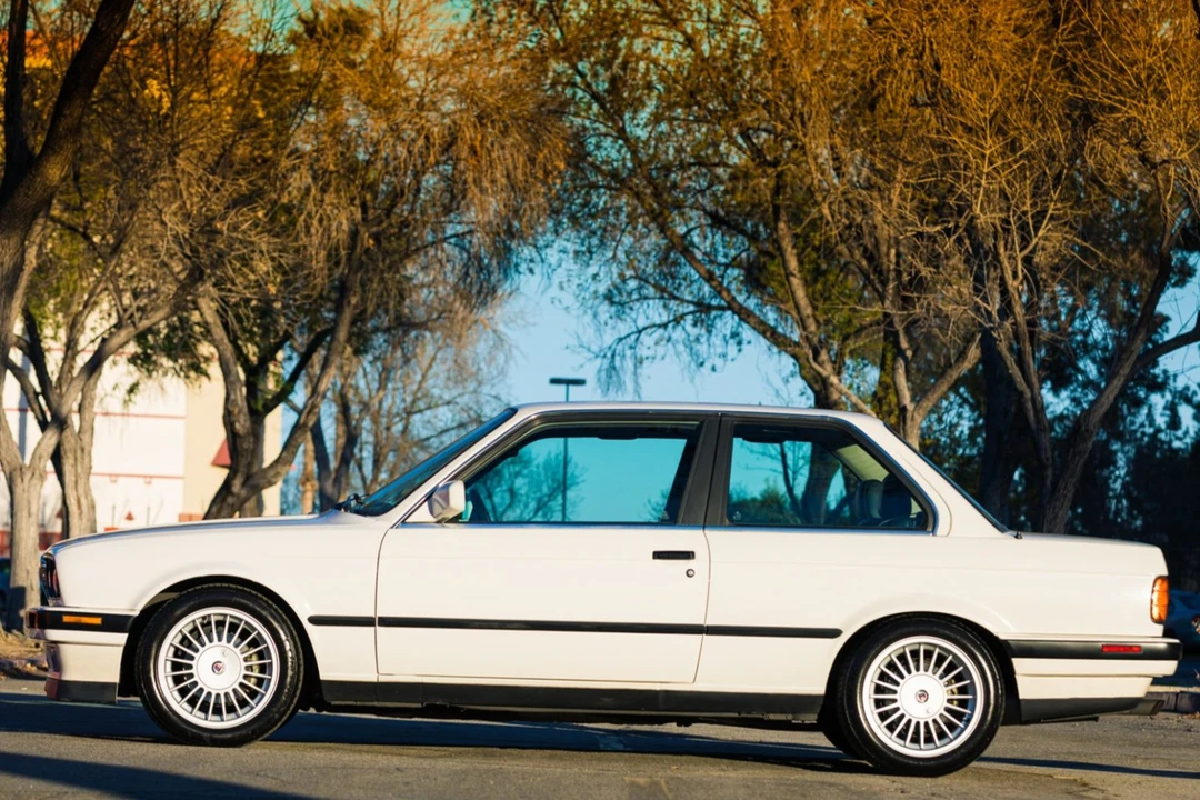 1991 BMW E30 3 Series - Image 11 of 31