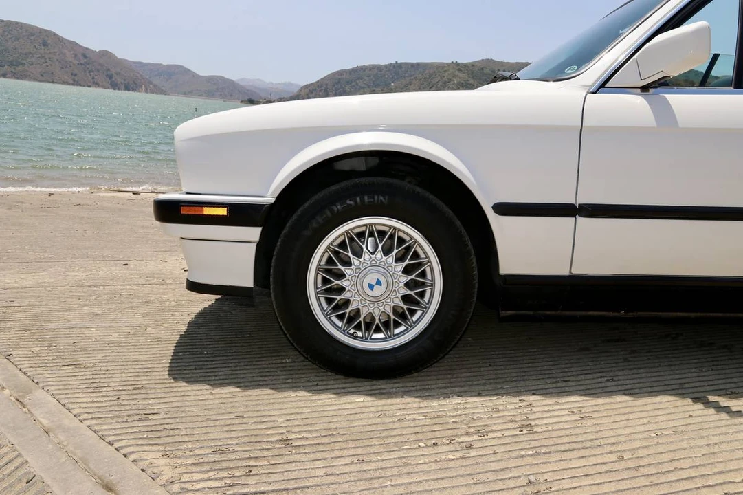1991 BMW E30 3 Series - Image 12 of 24