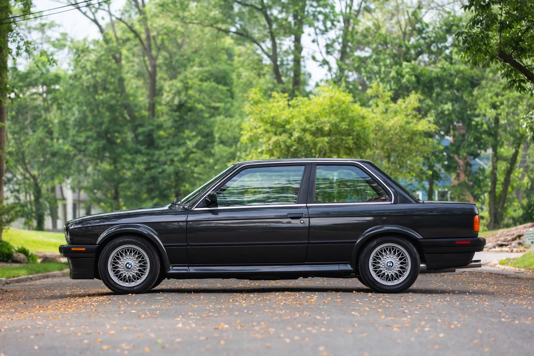 1991 BMW E30 3 Series - Image 11 of 31