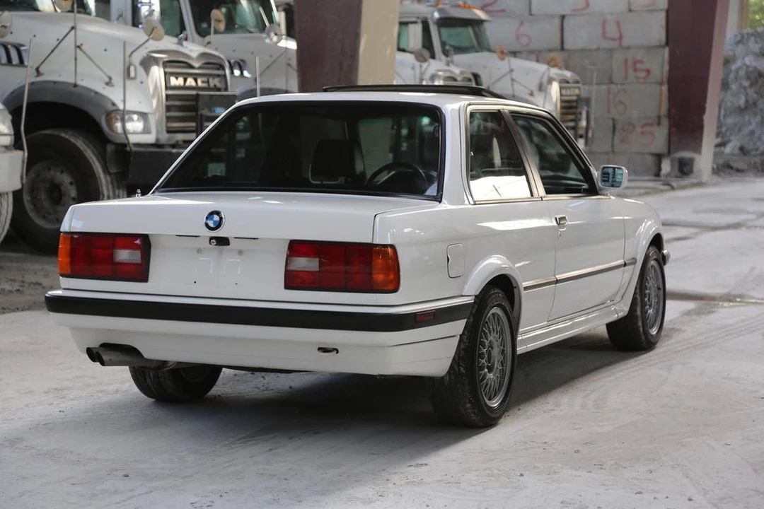 1991 BMW E30 3 Series - Image 18 of 31