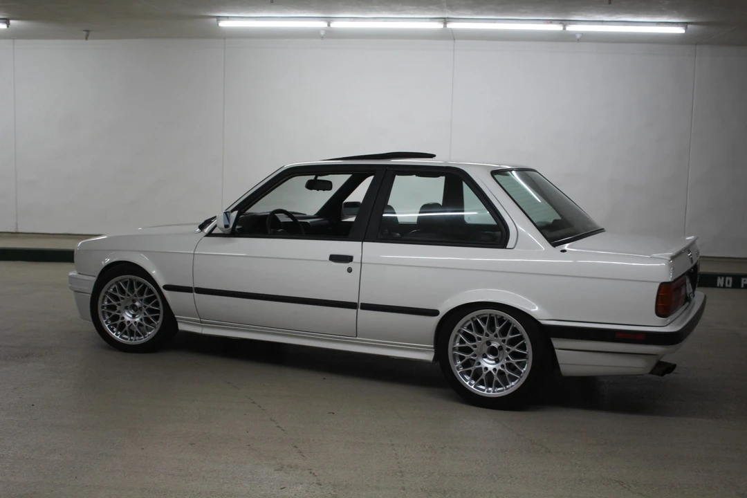 1991 BMW E30 3 Series - Image 9 of 31