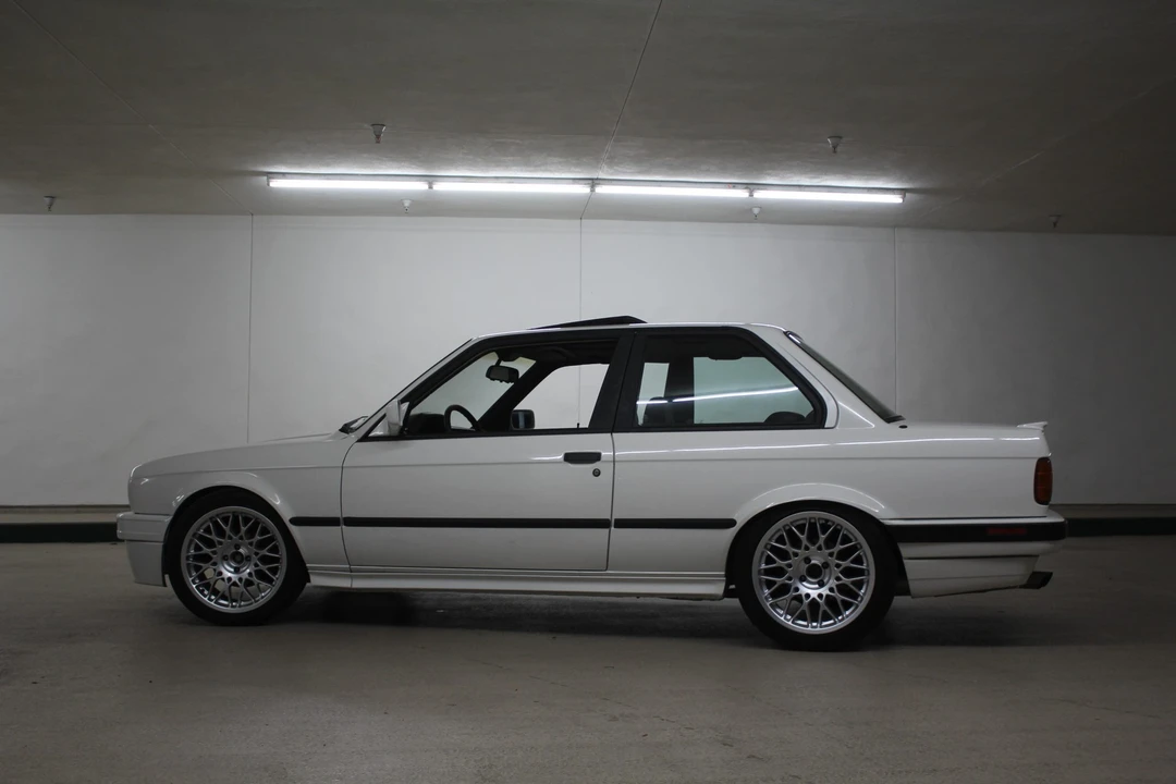 1991 BMW E30 3 Series - Image 10 of 31