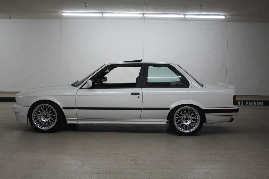 1991 BMW E30 3 Series - Image 11 of 31