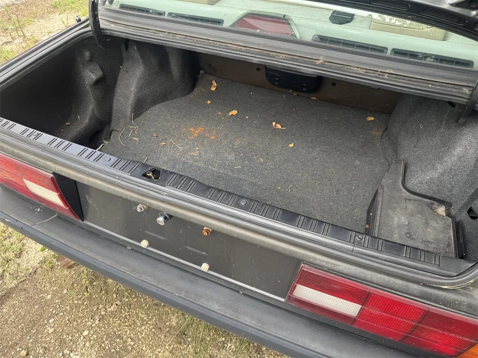 1991 BMW E30 3 Series - Image 13 of 20