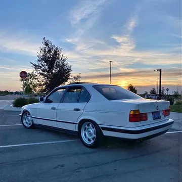 1991 BMW 525i Sedan