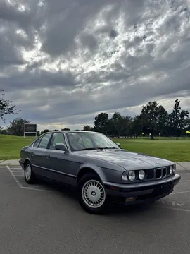 1991 BMW 5 Series 525i Sedan 4D