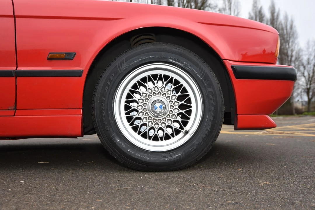 1991 BMW E34 5 Series - Image 16 of 30