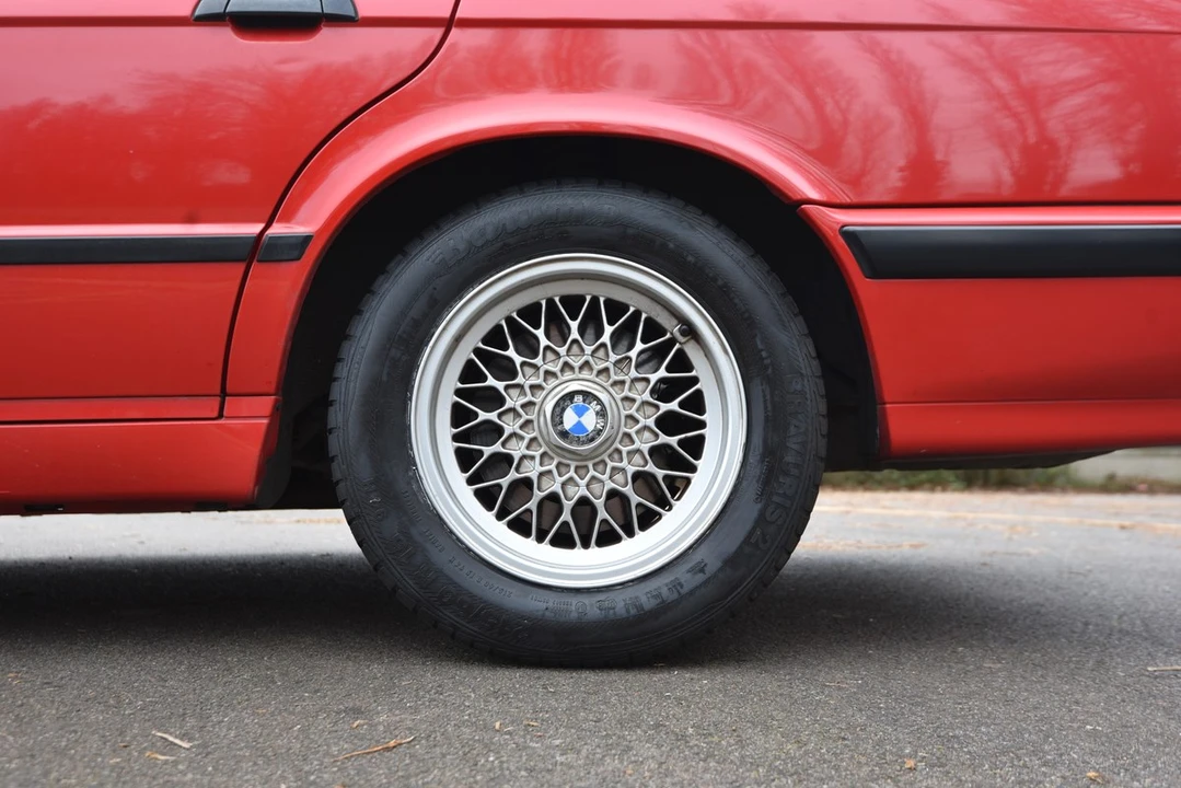 1991 BMW E34 5 Series - Image 19 of 30