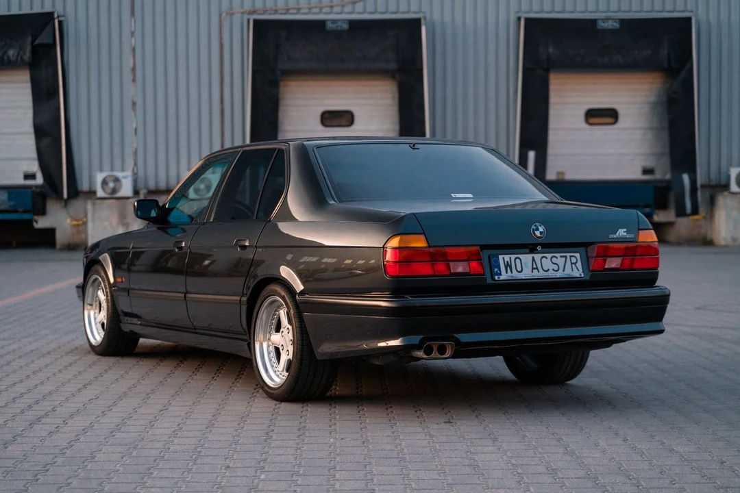 1991 BMW E32 7 Series - Image 14 of 30