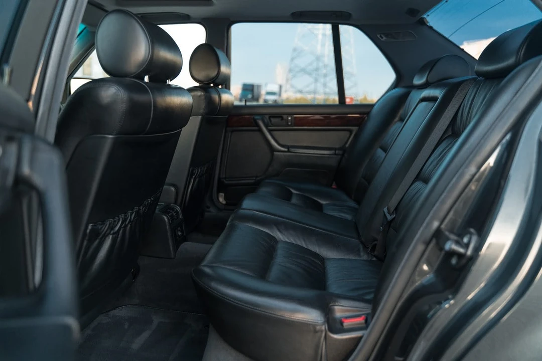 1991 BMW E32 7 Series - Image 24 of 30