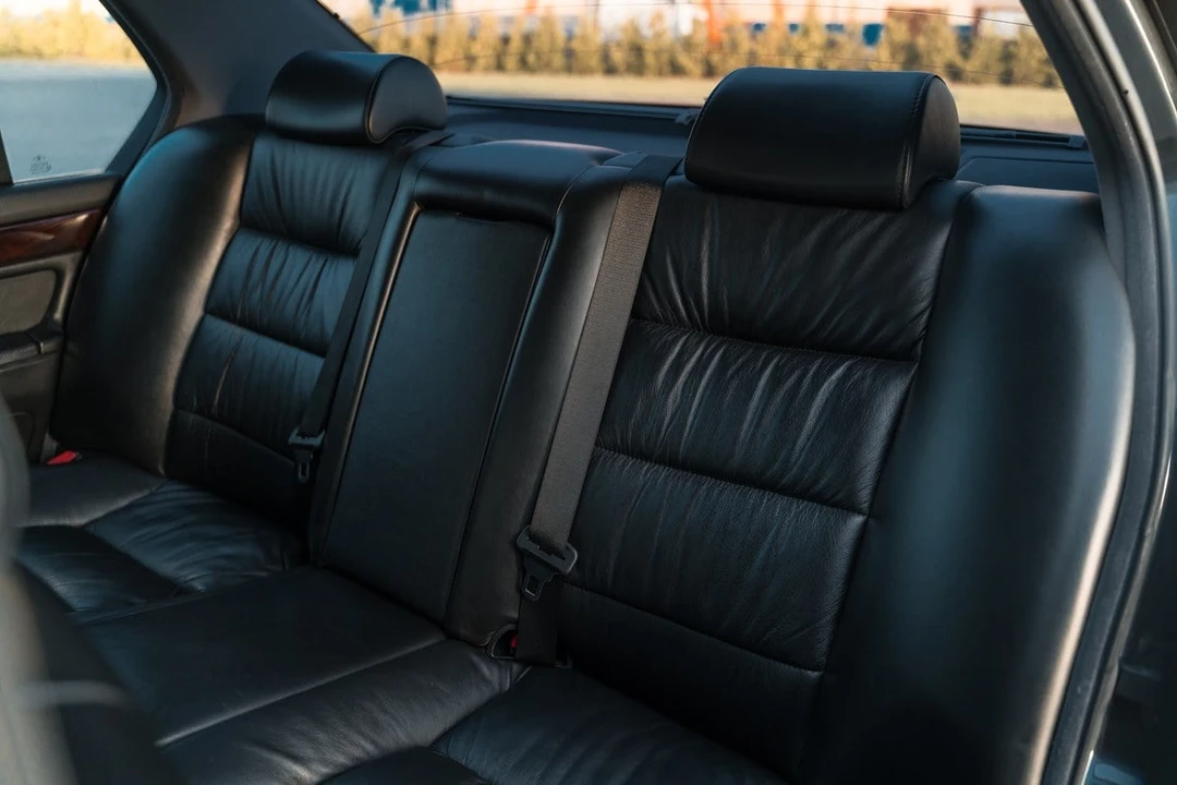 1991 BMW E32 7 Series - Image 25 of 30