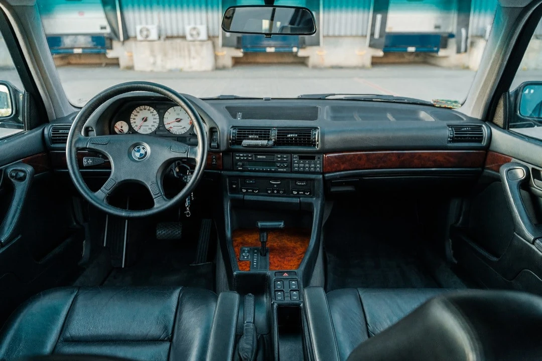 1991 BMW E32 7 Series - Image 20 of 30