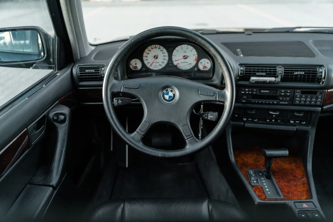 1991 BMW E32 7 Series - Image 19 of 30