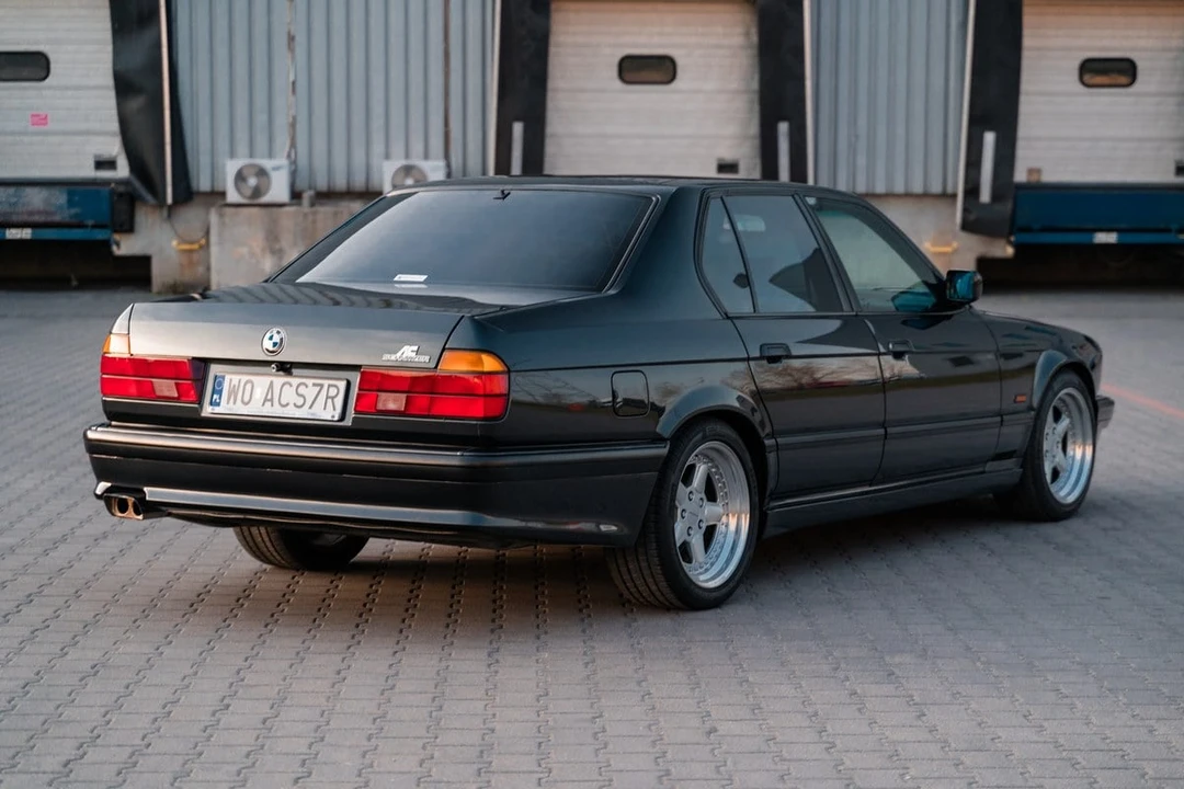 1991 BMW E32 7 Series - Image 12 of 30