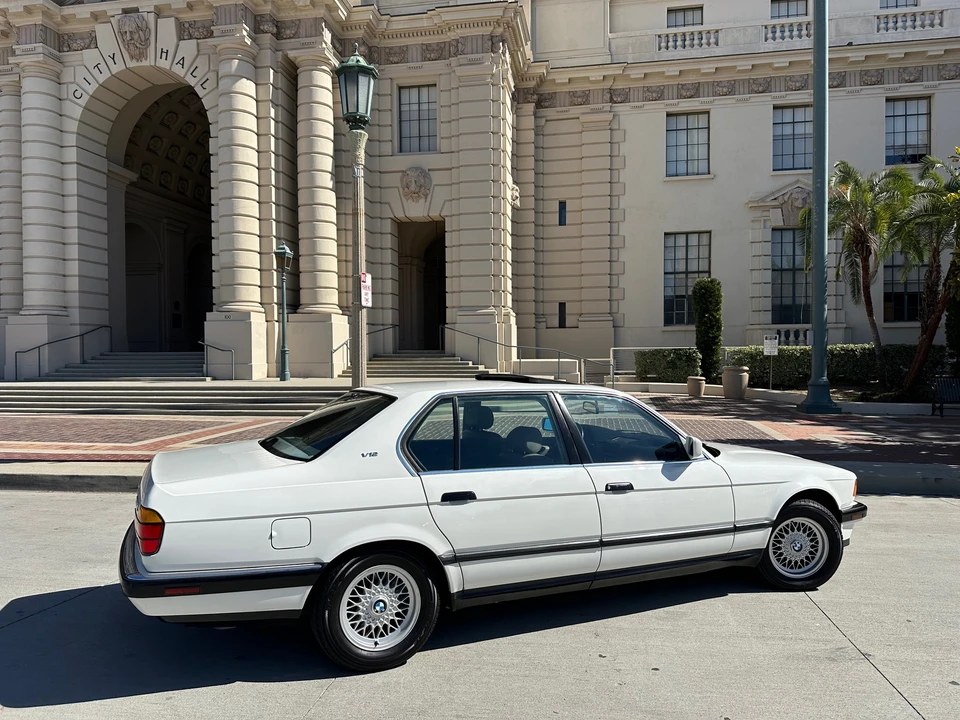 1991 BMW E32 7 Series - Image 9 of 31