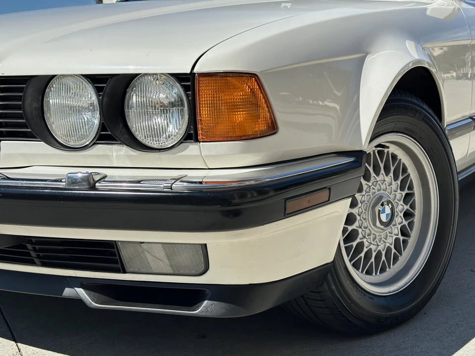 1991 BMW E32 7 Series - Image 24 of 31