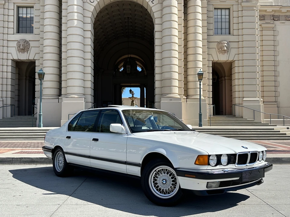 1991 BMW E32 7 Series - Image 7 of 31