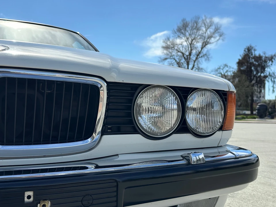 1991 BMW E32 7 Series - Image 23 of 31