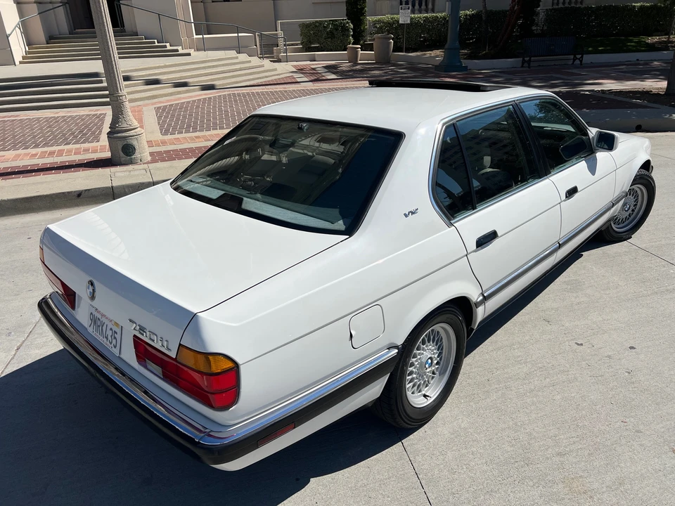 1991 BMW E32 7 Series - Image 12 of 31