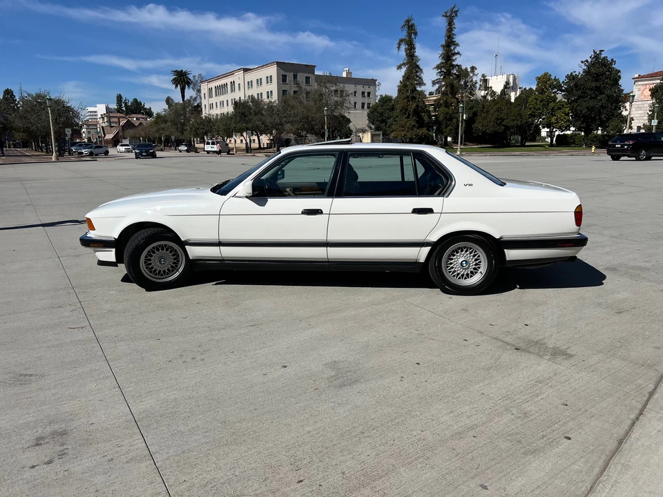 1991 BMW E32 7 Series - Image 17 of 31