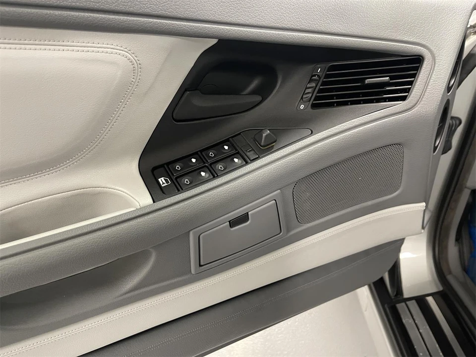 1991 BMW E31 8 Series - Image 16 of 27