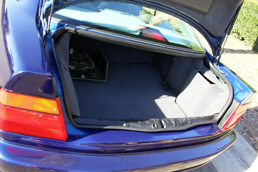 1991 BMW E31 850i & 850Ci - Image 2 of 31