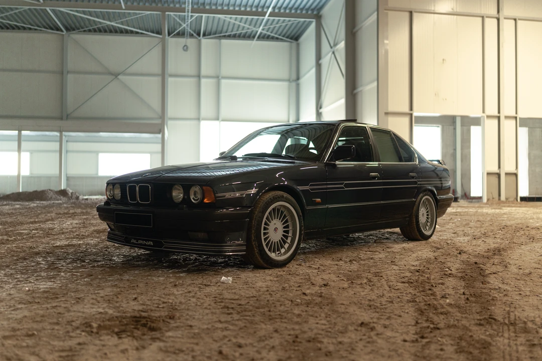 1991 BMW Alpina B10 - Image 3 of 31
