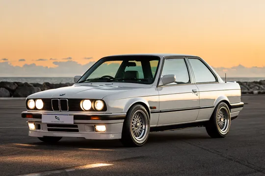 1991 BMW 3 Series 318is