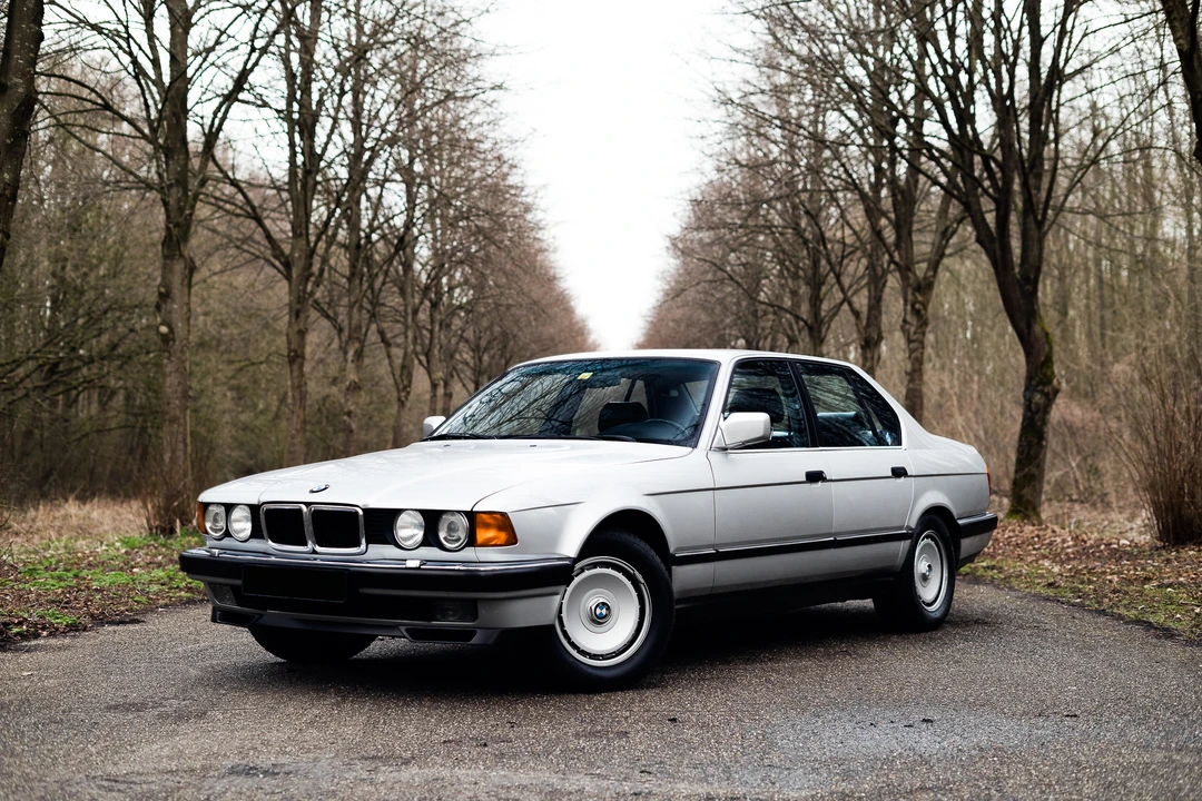 1991 BMW E32 7 Series - Image 9 of 31