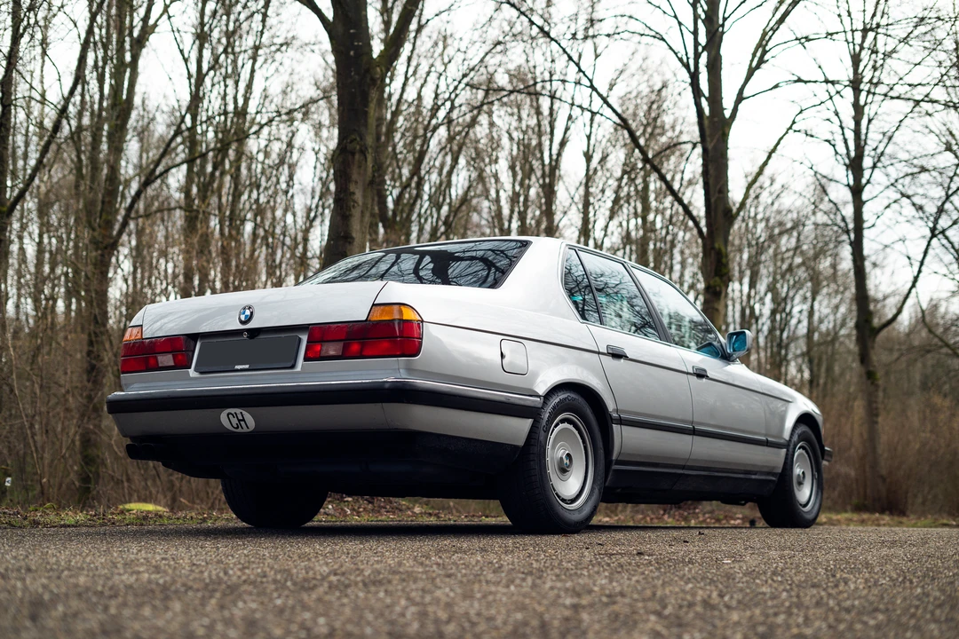1991 BMW E32 7 Series - Image 11 of 31