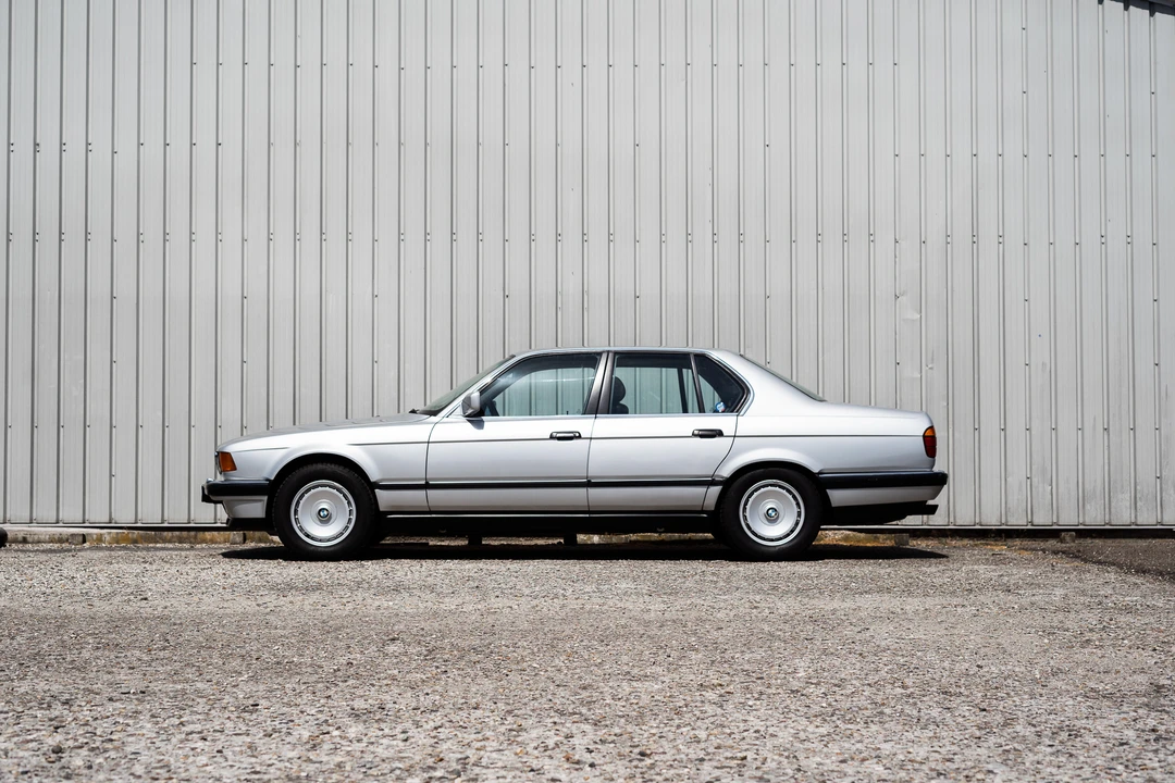 1991 BMW E32 7 Series - Image 8 of 31
