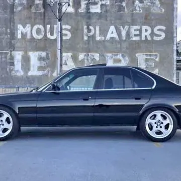 1991 BMW M5