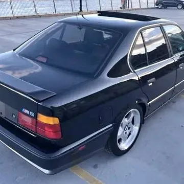 1991 BMW M5