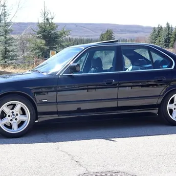1991 BMW M5