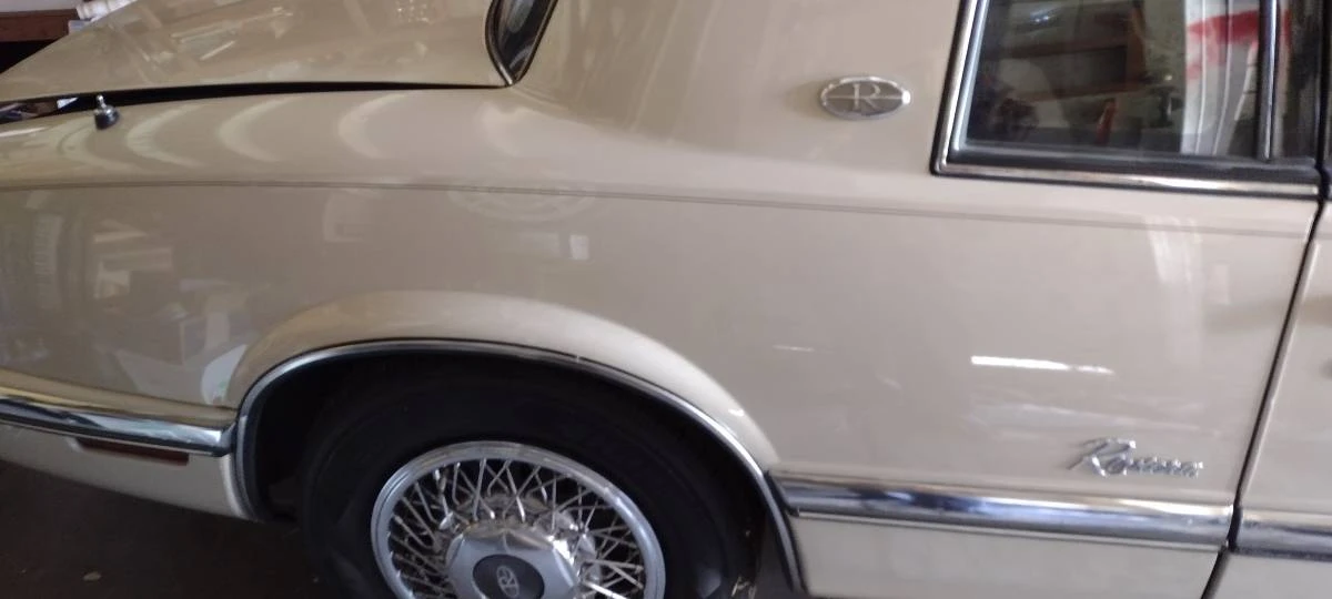 1991 Buick Riviera 4th-7th Gen - Image 3 of 23