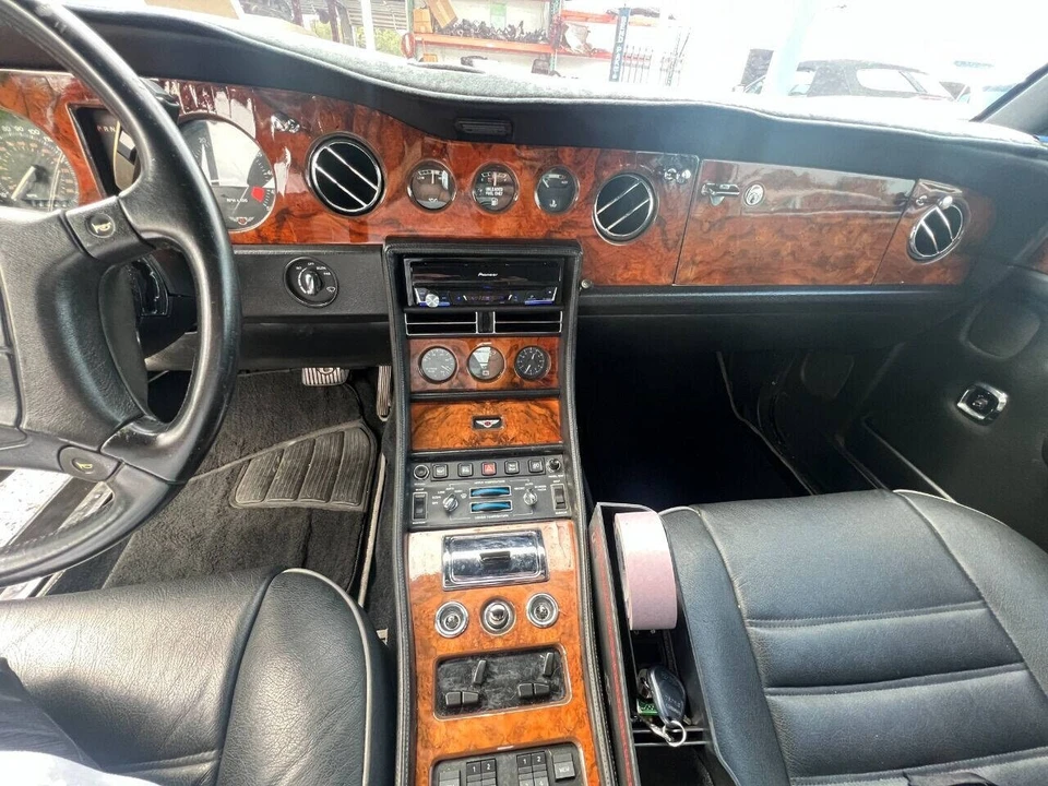 1991 Bentley Mulsanne 1st Gen - Image 17 of 18