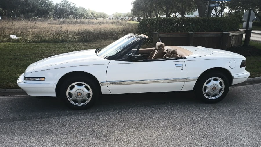 1991 Buick Reatta - Image 2 of 25