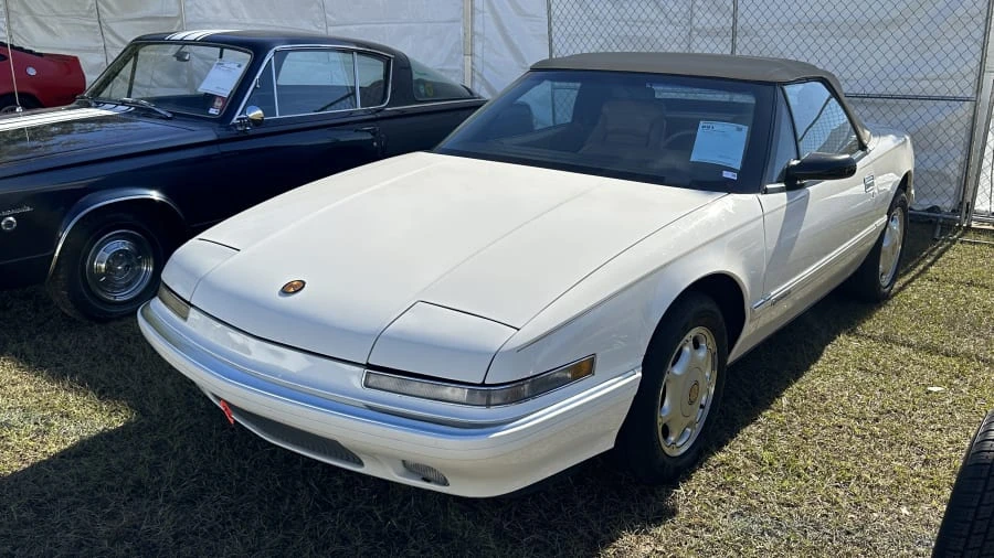 1991 Buick Reatta - Image 17 of 25