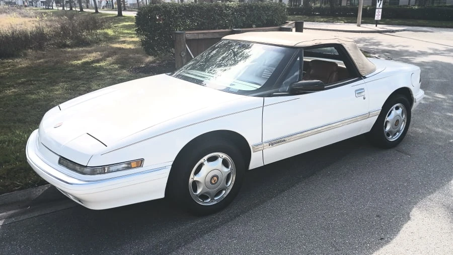 1991 Buick Reatta - Image 6 of 25