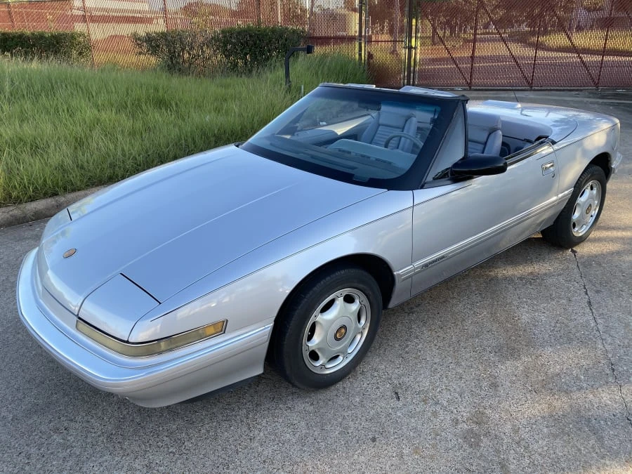 1991 Buick Reatta - Image 12 of 13