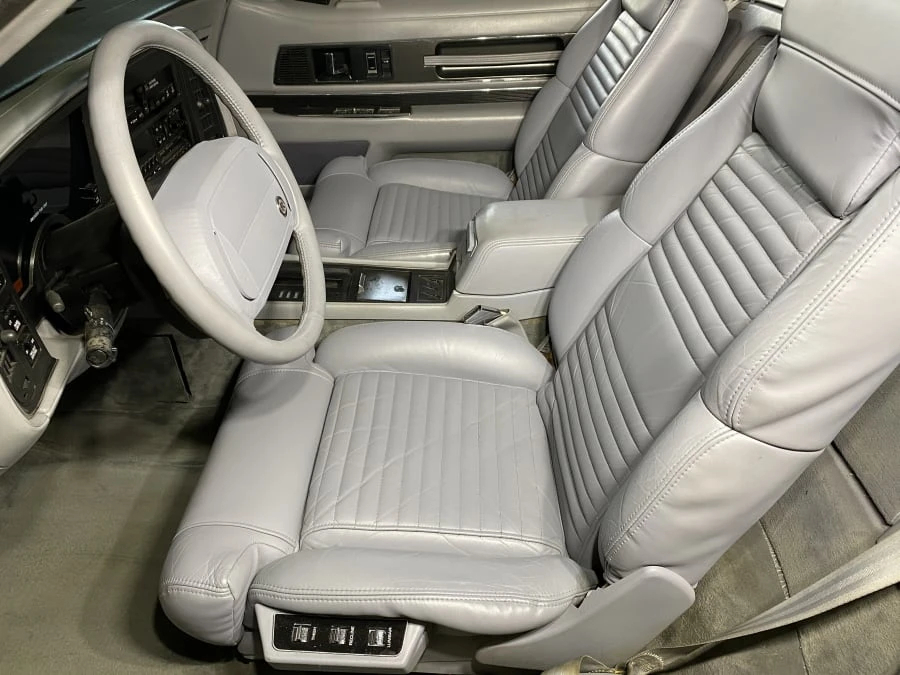 1991 Buick Reatta - Image 4 of 13