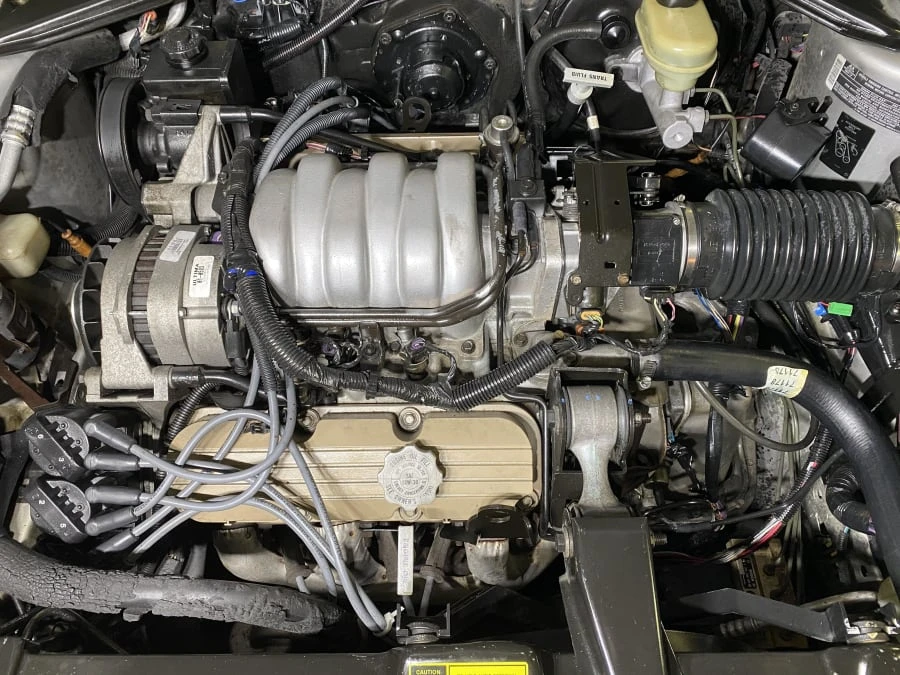 1991 Buick Reatta - Image 6 of 13