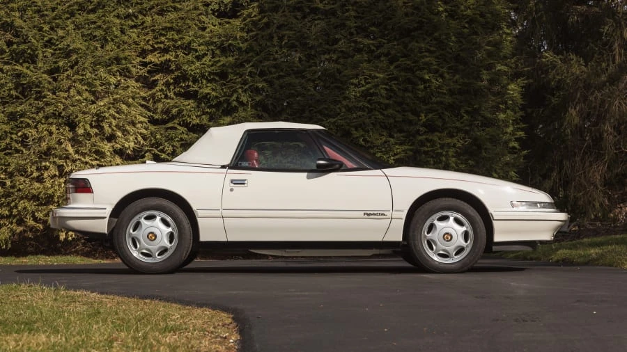 1991 Buick Reatta - Image 8 of 26