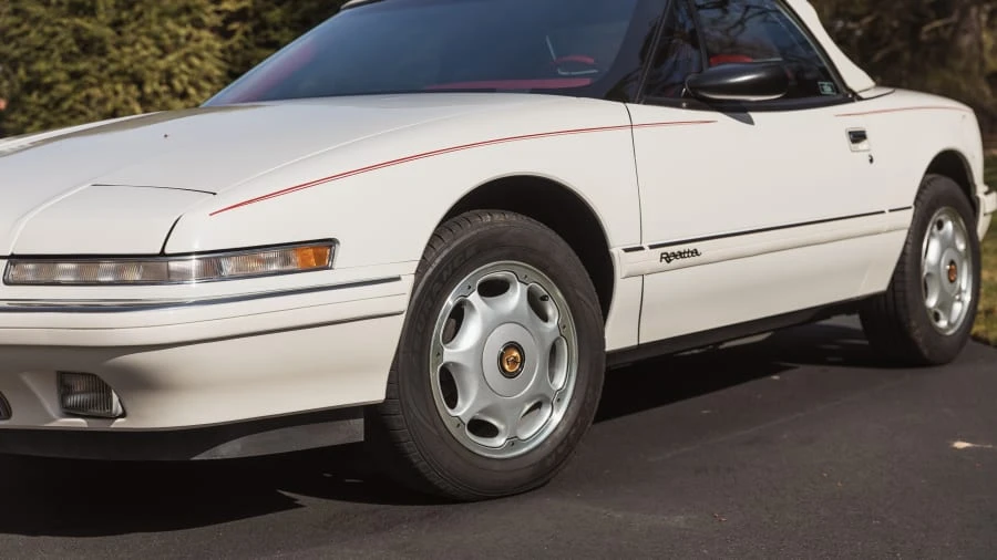 1991 Buick Reatta - Image 9 of 26