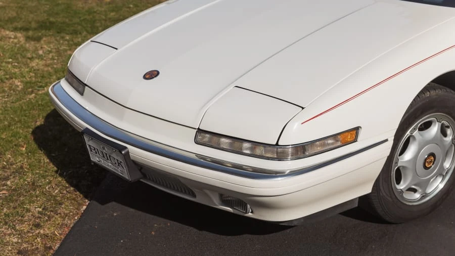 1991 Buick Reatta - Image 16 of 26