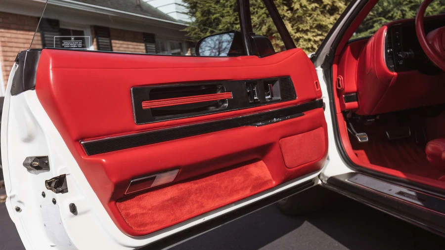 1991 Buick Reatta - Image 20 of 26