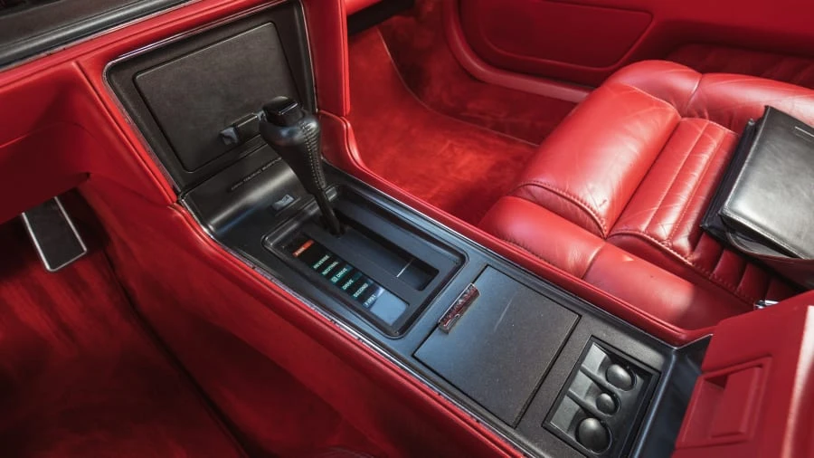 1991 Buick Reatta - Image 22 of 26