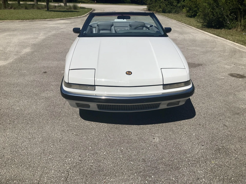 1991 Buick Reatta - Image 6 of 31