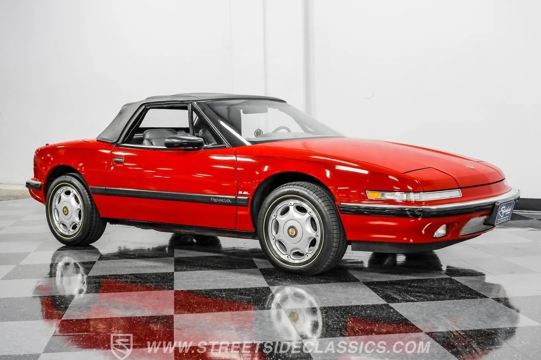 1991 Buick Reatta - Image 14 of 21