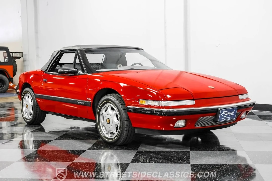 1991 Buick Reatta - Image 16 of 21